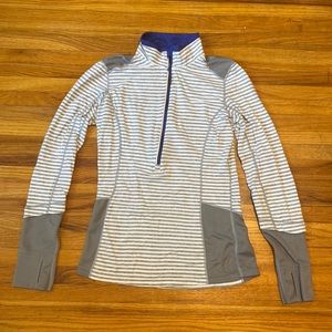 Athletic long sleeve shirt